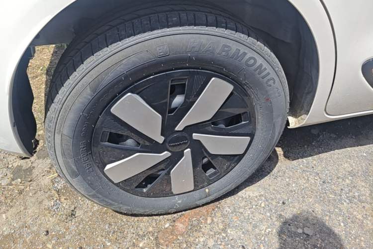 Used Dongfeng NAMMI 01 2025 330KM Youth Edition Right Rear Wheel Hub