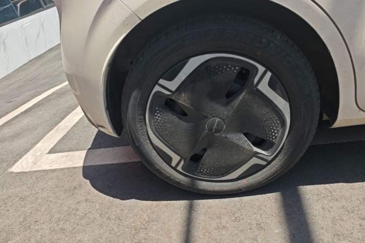Used Dongfeng NAMMI 01 2025 330KM Youth Edition Right Rear Wheel Hub