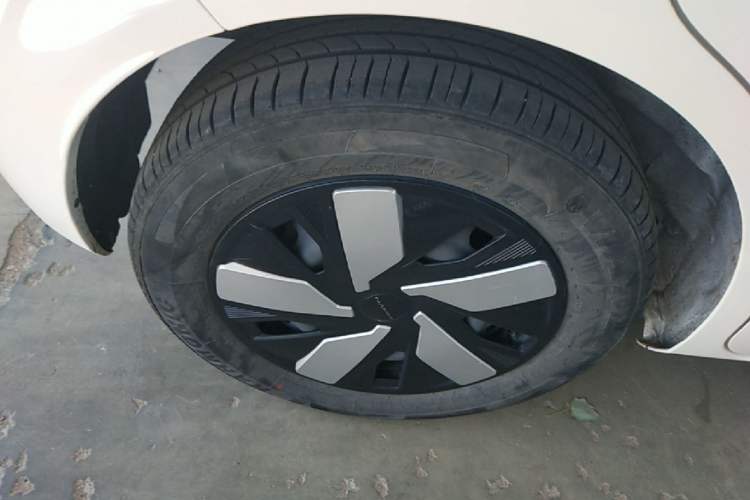 Used Dongfeng NAMMI 01 2025 330KM Youth Edition Right Rear Wheel Hub