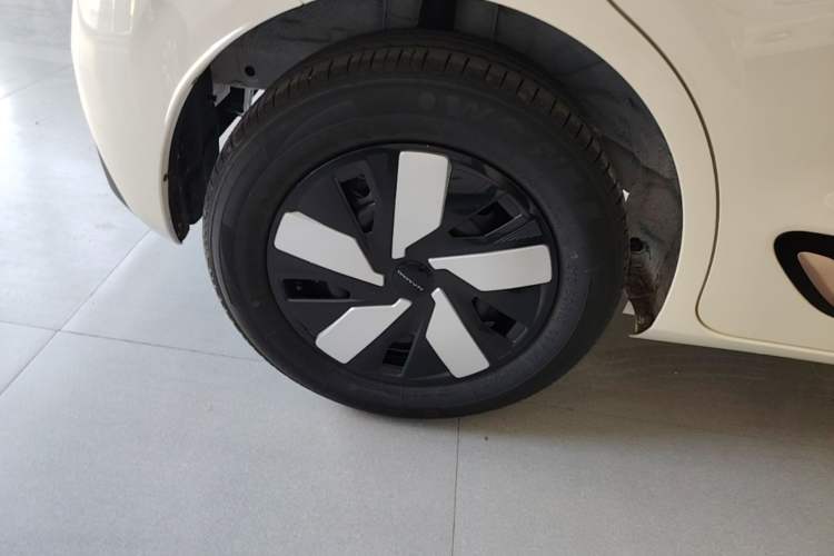 Used Dongfeng NAMMI 01 2025 330KM Youth Edition Right Rear Wheel Hub