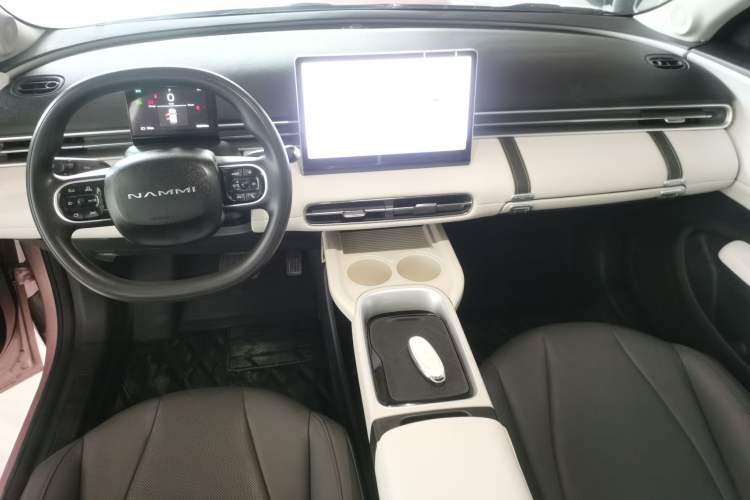 Used Dongfeng NAMMI 01 2026 Model Originality Edition 330Air Center Console
