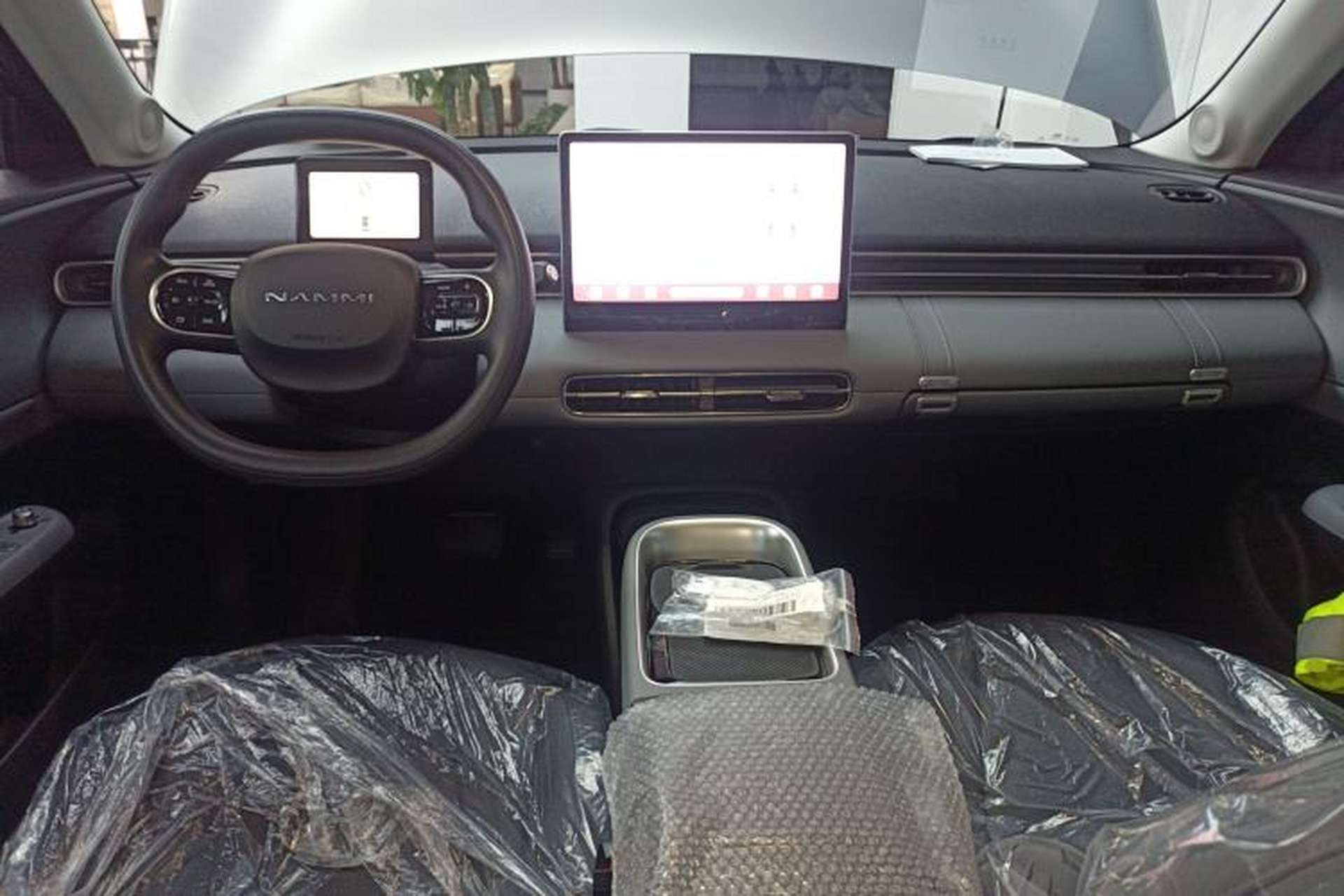 Used Dongfeng NAMMI 01 2026 Model Originality Edition 330Air Center Console