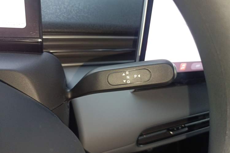 Used Dongfeng NAMMI 01 2026 Model Originality Edition 330Air Gear Lever