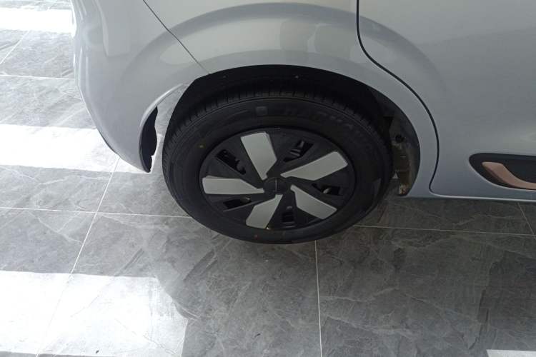 Used Dongfeng NAMMI 01 2026 Model Originality Edition 330Air Right Rear Wheel Hub