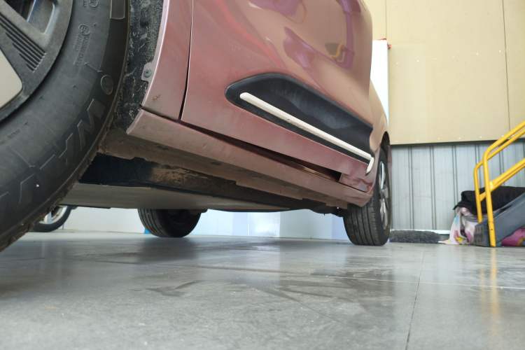 Used Dongfeng NAMMI 01 2026 Model Originality Edition 330Air Left Side Sill