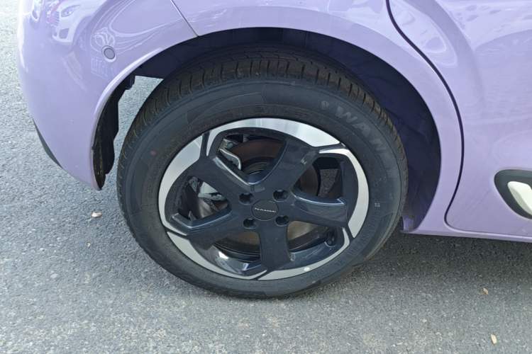 Used Dongfeng NAMMI 01 2026 Model, Beloved Edition 430 Ultra Right Rear Wheel Hub