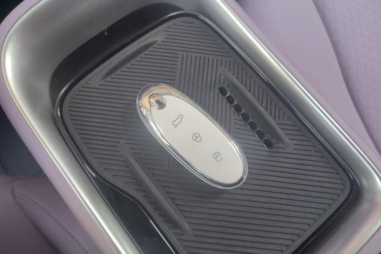 Used Dongfeng NAMMI 01 2026 Model, Beloved Edition 330 Ultra Vehicle Key