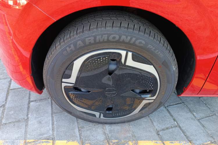 Used Dongfeng NAMMI 01 2026 Model Originality Edition 330Plus Left Front Wheel Hub