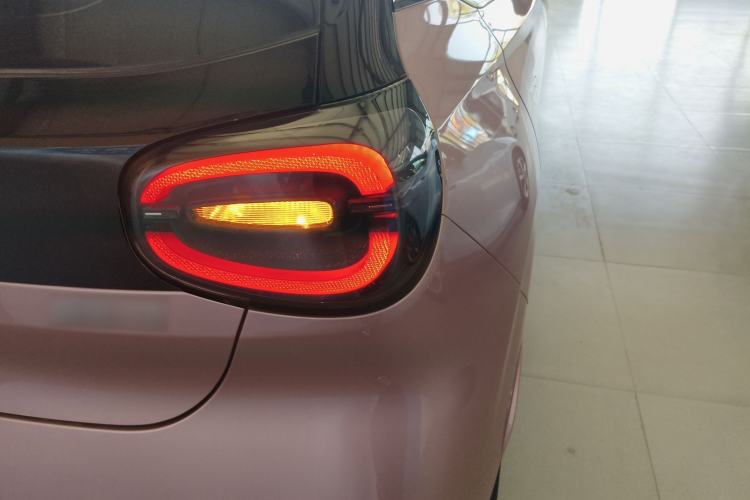 Used Dongfeng NAMMI 01 2026 Model Originality Edition 330Air Right Rear Taillight