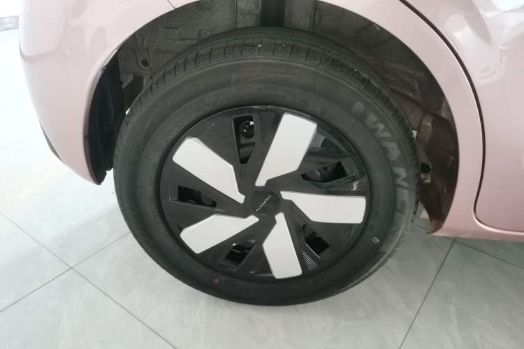 Used Dongfeng NAMMI 01 2026 Model Originality Edition 330Air Right Rear Wheel Hub