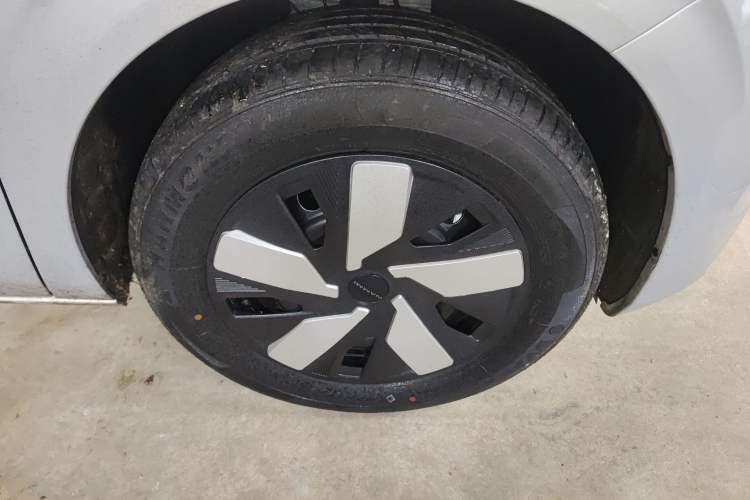 Used Dongfeng NAMMI 01 2026 Model Originality Edition 430Air Right Front Wheel Hub