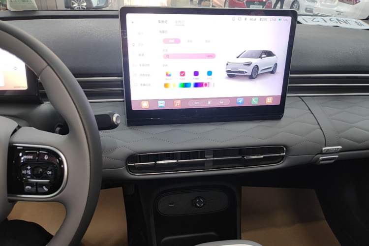 Used Dongfeng NAMMI 01 2026 Model Originality Edition 330Plus Audio And AC Panel