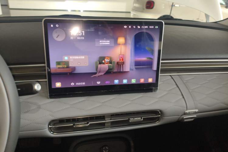 Used Dongfeng NAMMI 01 2026 Model, Beloved Edition 330 Ultra Audio And AC Panel