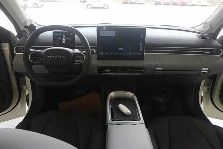 Used Dongfeng NAMMI 01 2026 Model Originality Edition 330Air Center Console