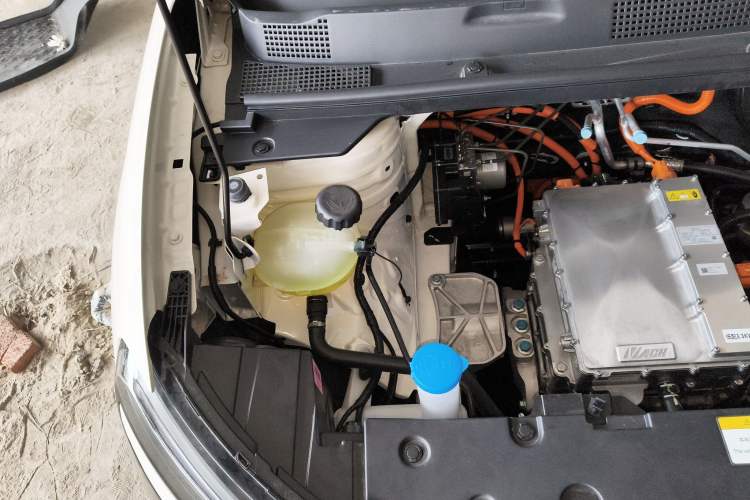 Used Dongfeng NAMMI 01 2026 Model Originality Edition 330Air Engine Bay Right