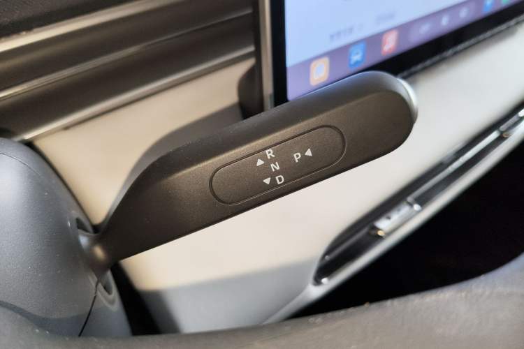 Used Dongfeng NAMMI 01 2026 Model Originality Edition 330Air Gear Lever