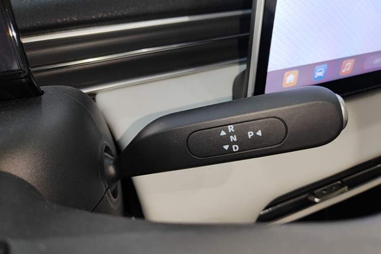Used Dongfeng NAMMI 01 2026 Model Originality Edition 330Air Gear Lever