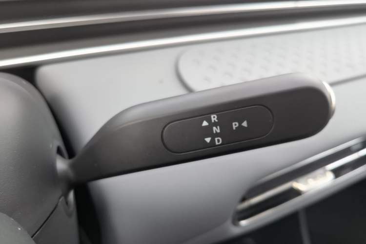 Used Dongfeng NAMMI 01 2026 Model Originality Edition 330Fly Gear Lever