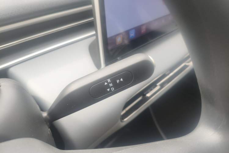 Used Dongfeng NAMMI 01 2026 Model Originality Edition 330Air Gear Lever