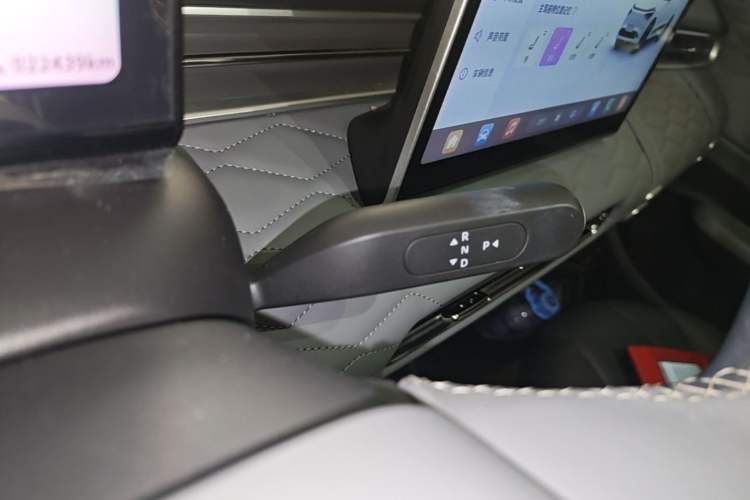 Used Dongfeng NAMMI 01 2026 Model Originality Edition 330Plus Gear Lever