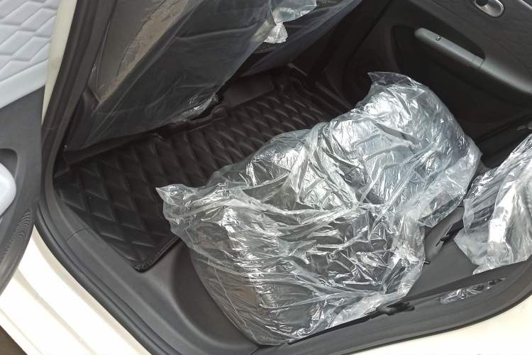 Used Dongfeng NAMMI 01 2026 Model Originality Edition 330Plus Interior 4
