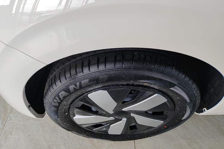 Used Dongfeng NAMMI 01 2026 Model Originality Edition 330Air Left Front Wheel Hub