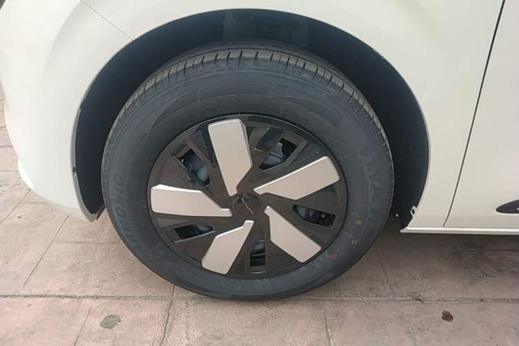 Used Dongfeng NAMMI 01 2026 Model Originality Edition 330Air Left Front Wheel Hub