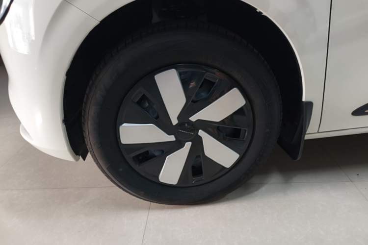 Used Dongfeng NAMMI 01 2026 Model Originality Edition 330Air Left Front Wheel Hub