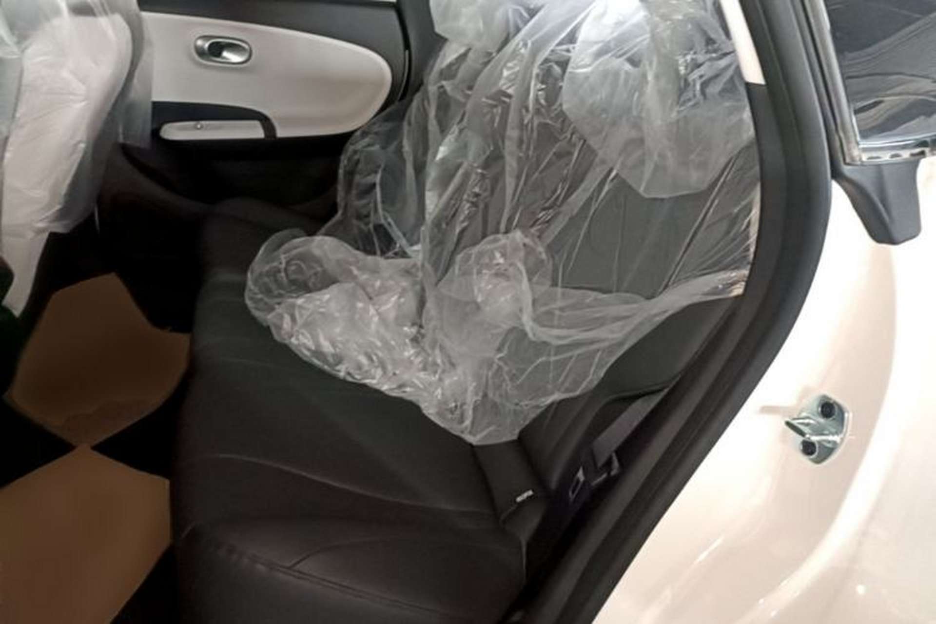 Used Dongfeng NAMMI 01 2026 Model Originality Edition 330Air Left Rear Seat