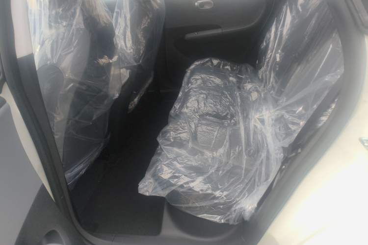 Used Dongfeng NAMMI 01 2026 Model Originality Edition 330Air Left Rear Seat