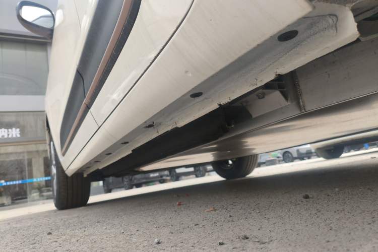 Used Dongfeng NAMMI 01 2026 Model Originality Edition 430Air Left Side Sill