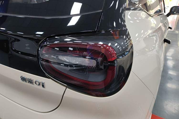 Used Dongfeng NAMMI 01 2026 Model Originality Edition 330Plus Right Rear Taillight