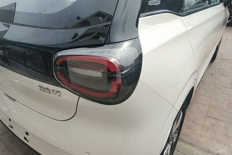 Used Dongfeng NAMMI 01 2026 Model Originality Edition 330Air Right Rear Taillight