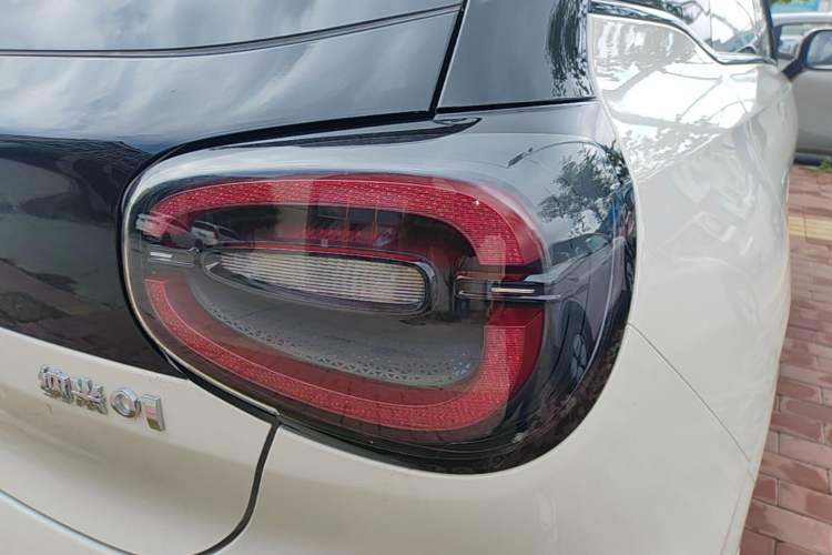 Used Dongfeng NAMMI 01 2026 Model Originality Edition 430Air Right Rear Taillight