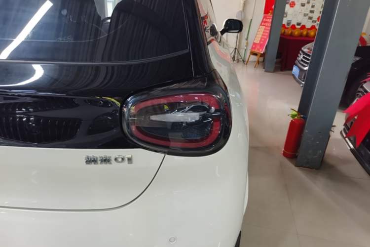 Used Dongfeng NAMMI 01 2026 Model Originality Edition 330Air Right Rear Taillight