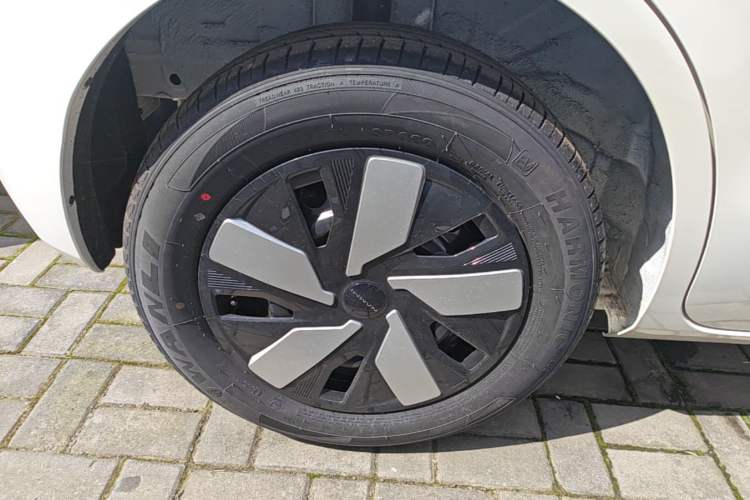 Used Dongfeng NAMMI 01 2026 Model Originality Edition 430Air Right Rear Wheel Hub