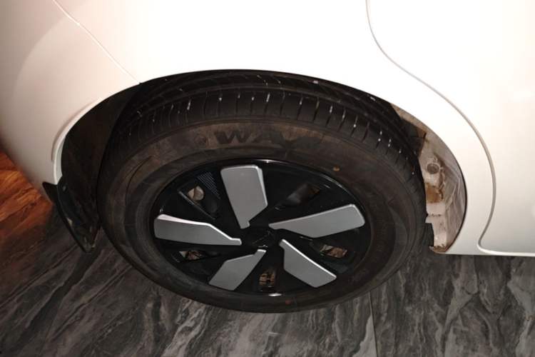 Used Dongfeng NAMMI 01 2026 Model Originality Edition 430Air Right Rear Wheel Hub