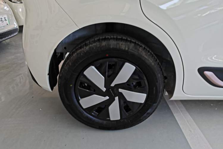 Used Dongfeng NAMMI 01 2026 Model Originality Edition 330Air Right Rear Wheel Hub