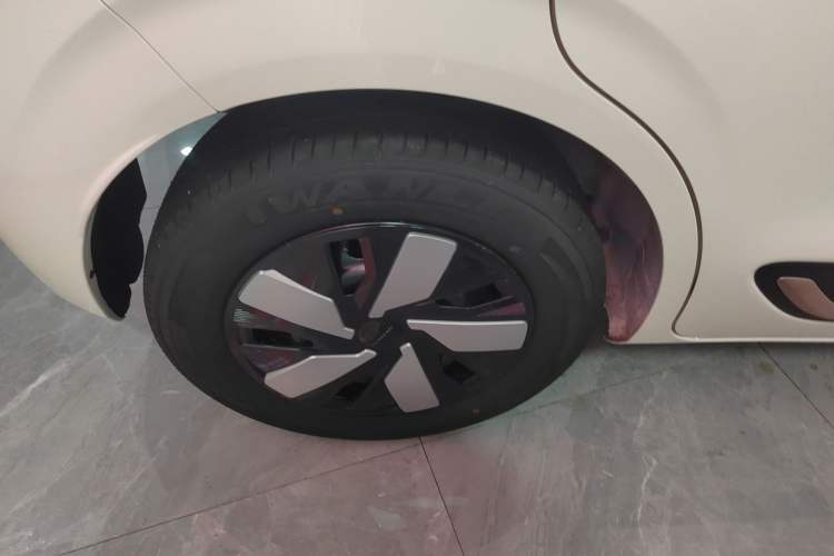 Used Dongfeng NAMMI 01 2026 Model Originality Edition 430Air Right Rear Wheel Hub