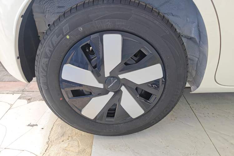 Used Dongfeng NAMMI 01 2026 Model Originality Edition 430Air Right Rear Wheel Hub