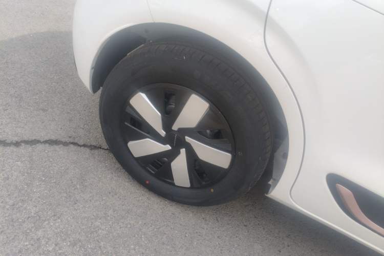 Used Dongfeng NAMMI 01 2026 Model Originality Edition 330Air Right Rear Wheel Hub