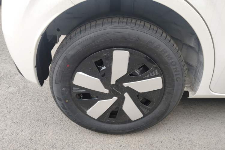 Used Dongfeng NAMMI 01 2026 Model Originality Edition 430Air Right Rear Wheel Hub
