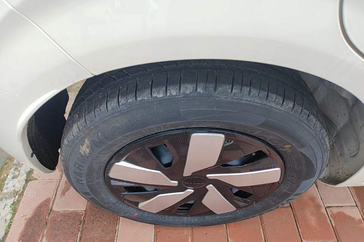 Used Dongfeng NAMMI 01 2026 Model Originality Edition 430Air Right Rear Wheel Hub