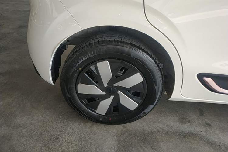 Used Dongfeng NAMMI 01 2026 Model Originality Edition 330Air Right Rear Wheel Hub
