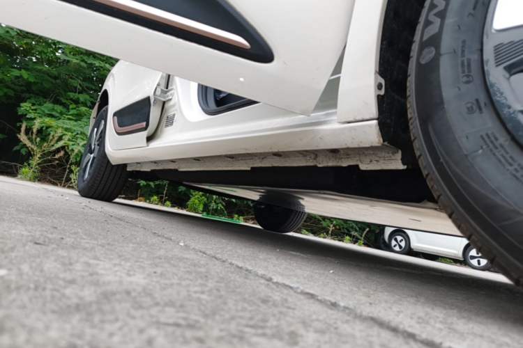 Used Dongfeng NAMMI 01 2026 Model Beloved Edition 330 Pro Right Side Sill