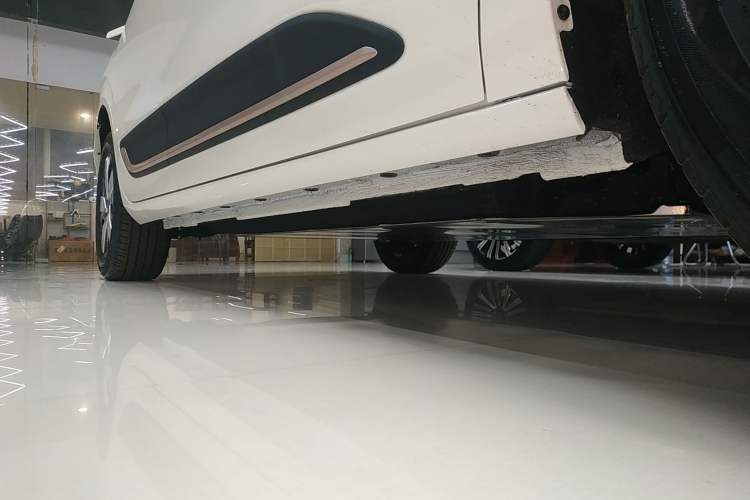 Used Dongfeng NAMMI 01 2026 Model, Beloved Edition 430 Pro Right Side Sill