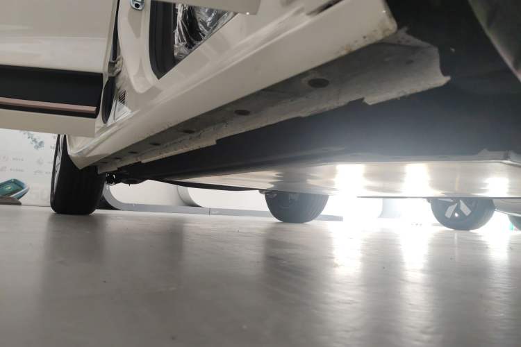 Used Dongfeng NAMMI 01 2026 Model Originality Edition 330Air Right Side Sill