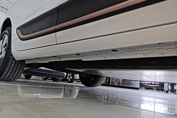 Used Dongfeng NAMMI 01 2026 Model Originality Edition 330Air Right Side Sill