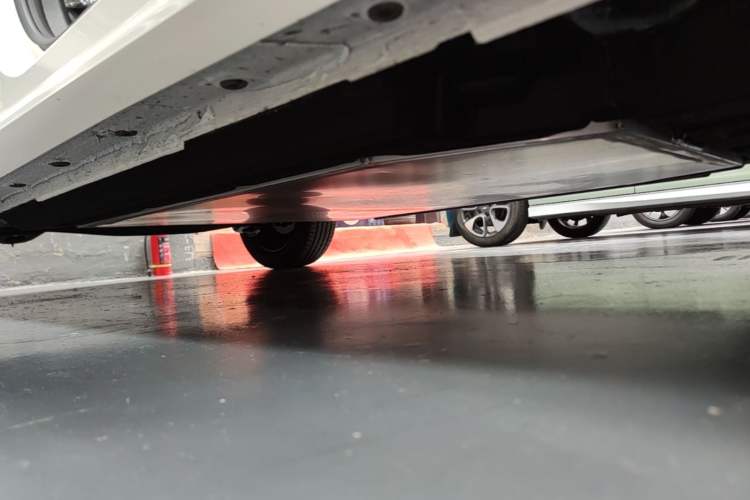 Used Dongfeng NAMMI 01 2026 Model, Beloved Edition 330 Ultra Right Side Sill