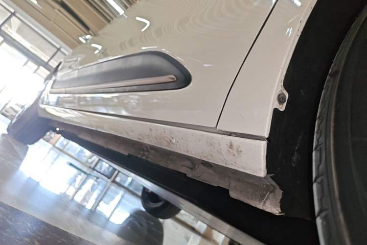 Used Dongfeng NAMMI 01 2026 Model Originality Edition 330Plus Right Side Sill